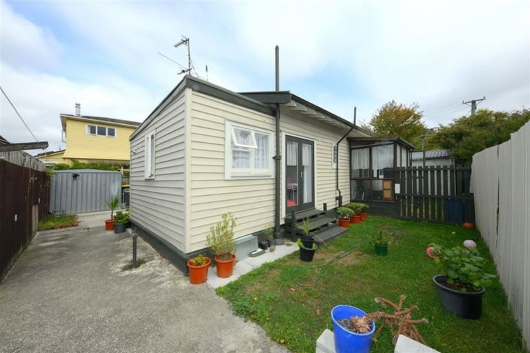 Photo of property in 1/32 Mackworth Street, Woolston, Christchurch, 8062