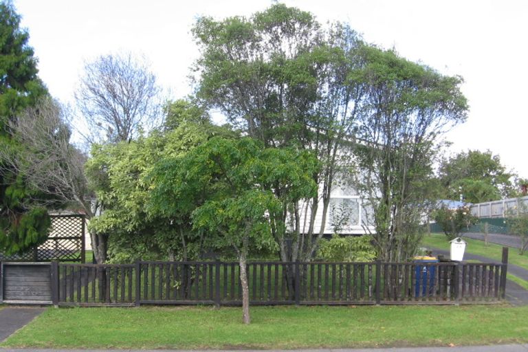 Photo of property in 25 Universal Drive, Henderson, Auckland, 0610