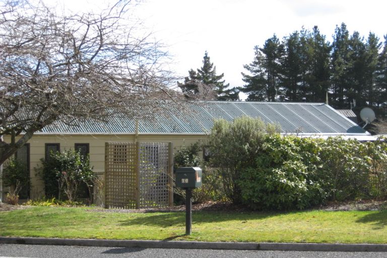 Photo of property in 76 Kinloch Road, Kinloch, Taupo, 3377