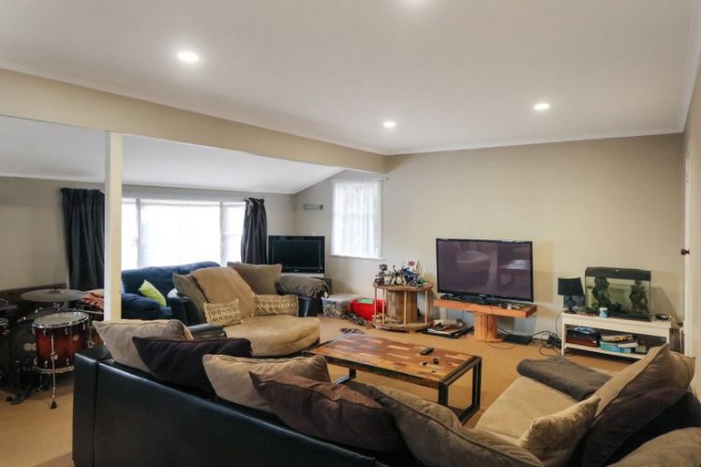 Photo of property in 12 Rosina Street, Clouston Park, Upper Hutt, 5018