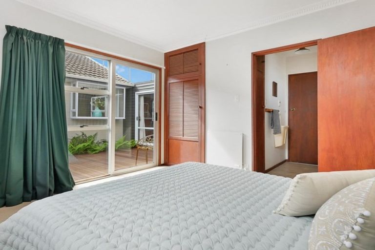 Photo of property in 5 Greenock Street, Redwood, Christchurch, 8051