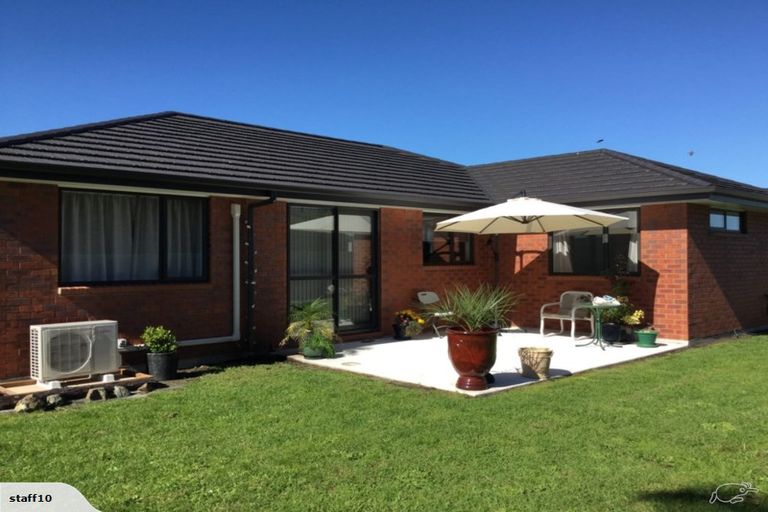 Photo of property in 12 O'farrell Drive, One Tree Point, 0118