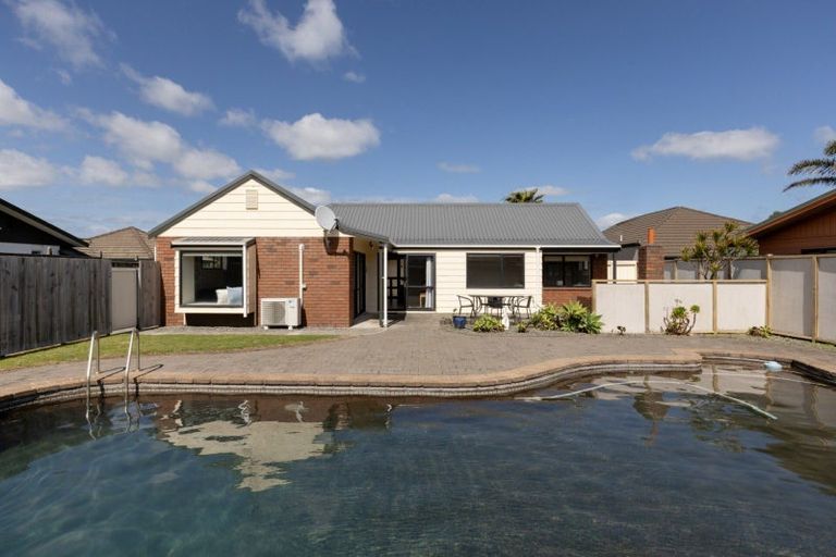 Photo of property in 117 Dickson Road, Papamoa Beach, Papamoa, 3118