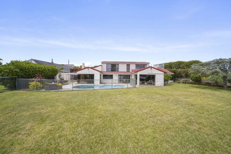 Photo of property in 33 William Bryan Drive, Half Moon Bay, Auckland, 2012