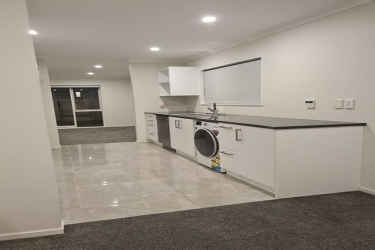 Photo of property in 49 Melksham Drive, Churton Park, Wellington, 6037