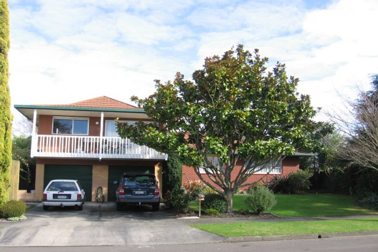 Photo of property in 11 Mana Place, Awapuni, Palmerston North, 4412