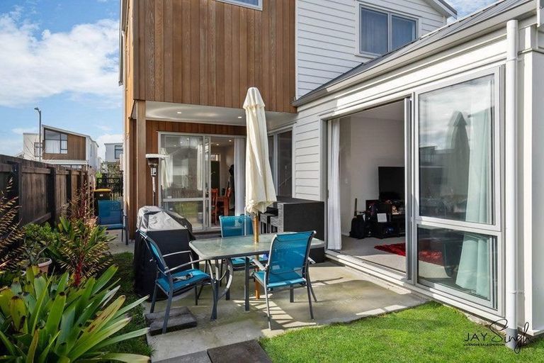 Photo of property in 20 Courage Road, Papakura, 2110