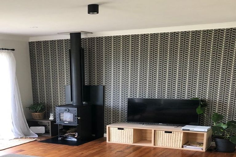 Photo of property in 47 Maungaraki Road, Korokoro, Lower Hutt, 5012