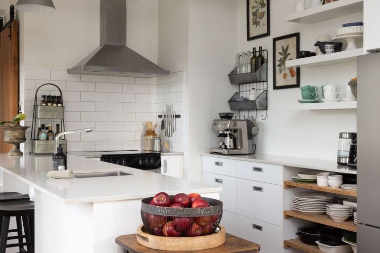 Photo of property in 32 Te Aute Road, Havelock North, 4130