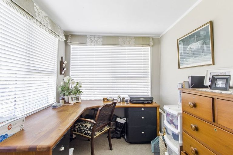 Photo of property in 12 Parsonage Road, Waimate, 7924