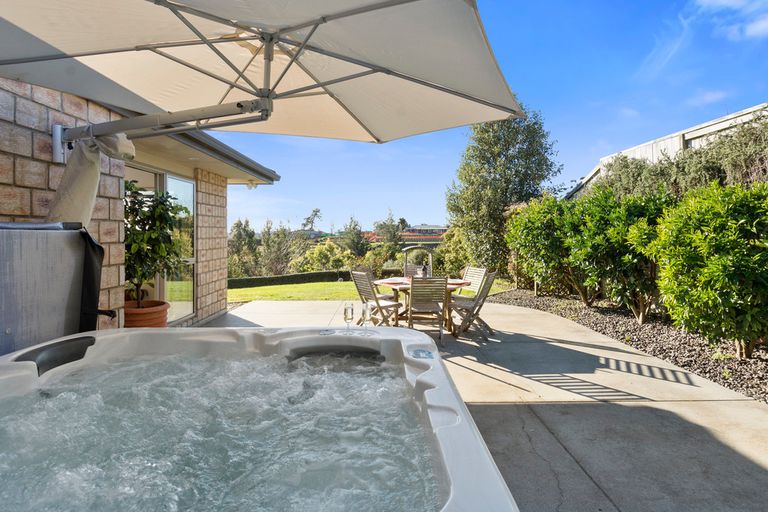 Photo of property in 48 Woodleigh Place, Ohauiti, Tauranga, 3112