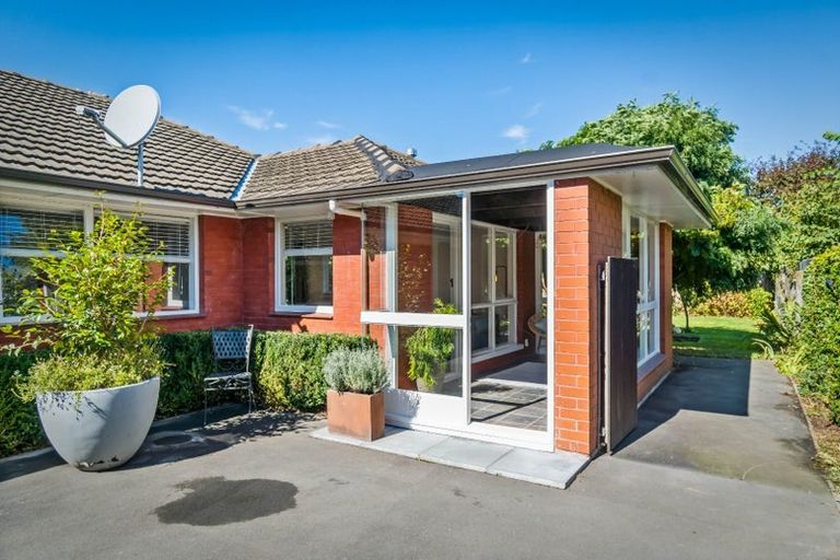 Photo of property in 1/104a Idris Road, Bryndwr, Christchurch, 8052