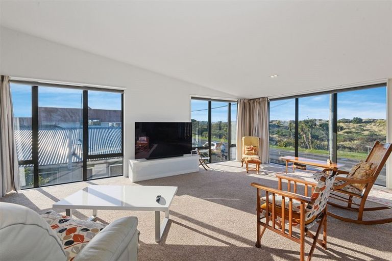 Photo of property in 517 Marine Parade, South New Brighton, Christchurch, 8062