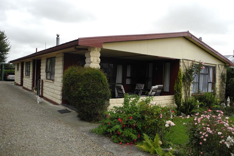Photo of property in 14 Grace Street, Waimate, 7924
