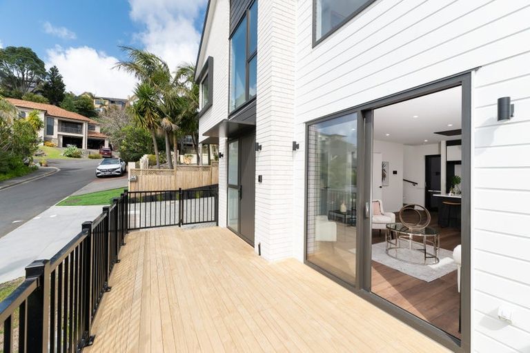 Photo of property in 1a Adelie Place, Murrays Bay, Auckland, 0630