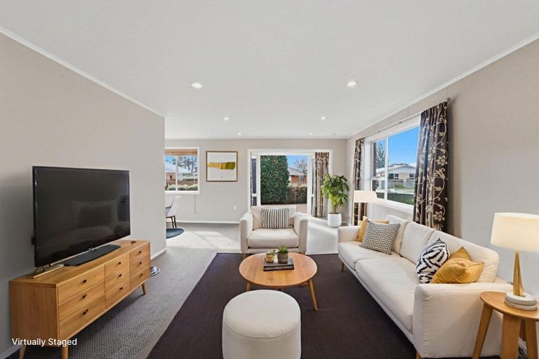 Photo of property in 21 Truby King Street, Merrilands, New Plymouth, 4312
