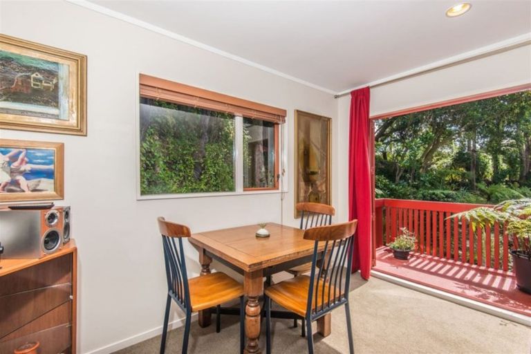 Photo of property in 6a Joll Street, Karori, Wellington, 6012