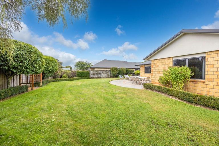 Photo of property in 17 Innswood Place, Rototuna North, Hamilton, 3210