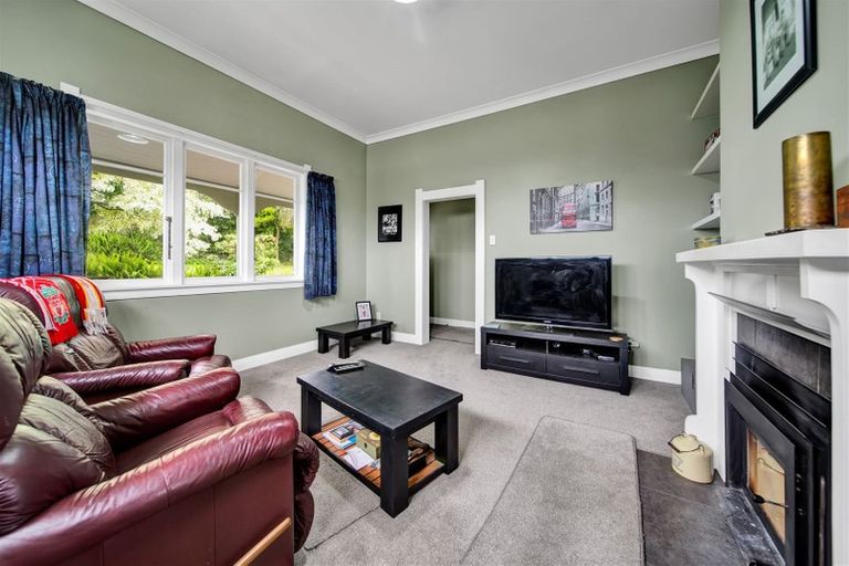 Photo of property in 335 Glover Road, Hawera, 4675