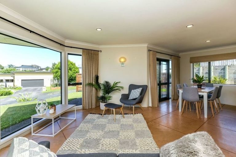 Photo of property in 3 Rotokare Crescent, Whalers Gate, New Plymouth, 4310