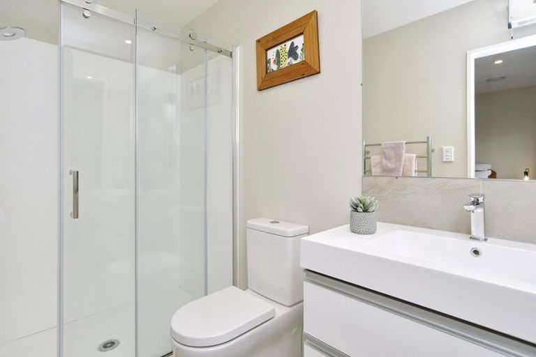 Photo of property in 2 Stratford (pvt) Way, Rangiora, 7400