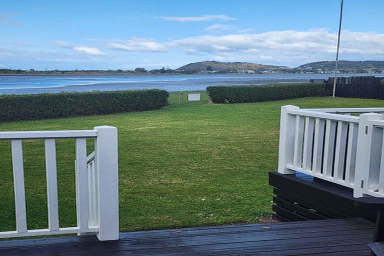 Photo of property in 2 Roretana Drive, Athenree, Katikati, 3177