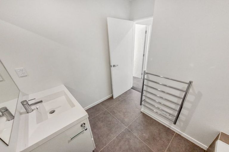 Photo of property in 27 Ara Mara Hua, Henderson, Auckland, 0612