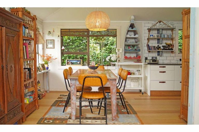 Photo of property in 82 Rangitane Loop Road, Kerikeri, 0294