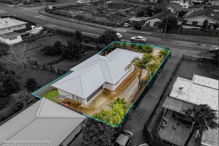 Photo of property in 20 Mcleod Road, Weymouth, Auckland, 2103