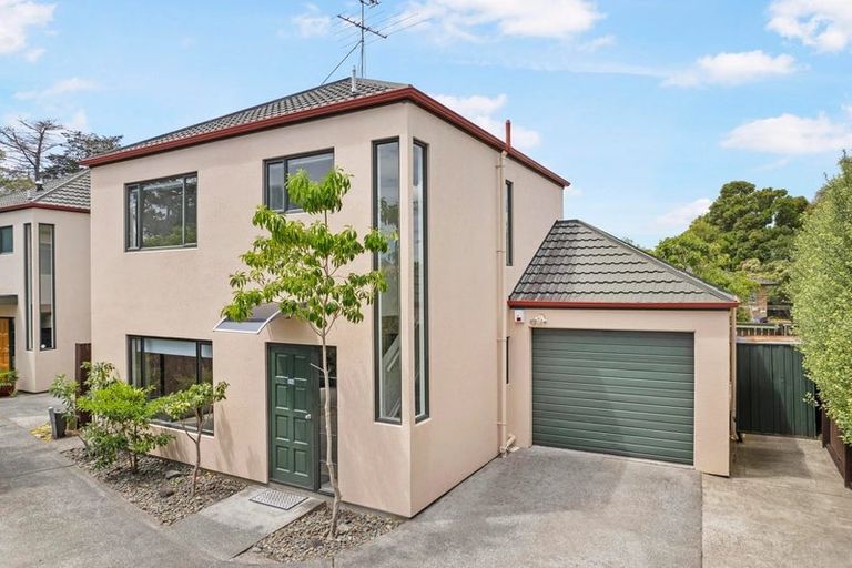 Photo of property in 59a Reelick Avenue, Pakuranga Heights, Auckland, 2010
