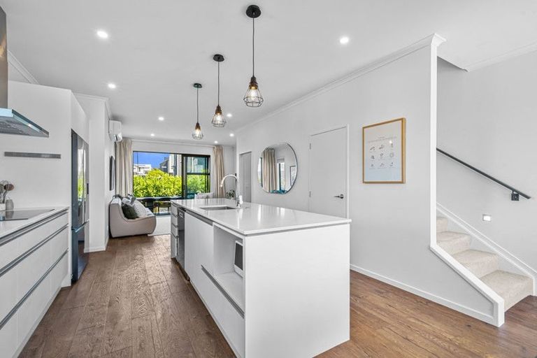 Photo of property in 17 Waenganui Road, Hobsonville, Auckland, 0616