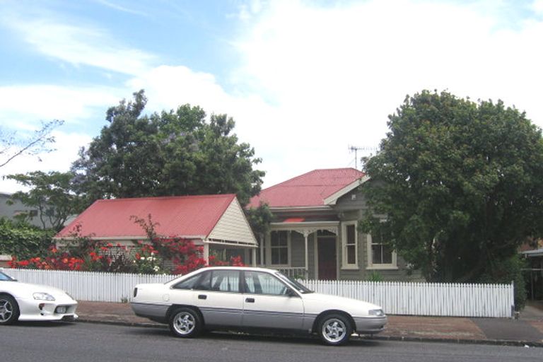 Photo of property in 3/10 Wairakei Street, Greenlane, Auckland, 1051