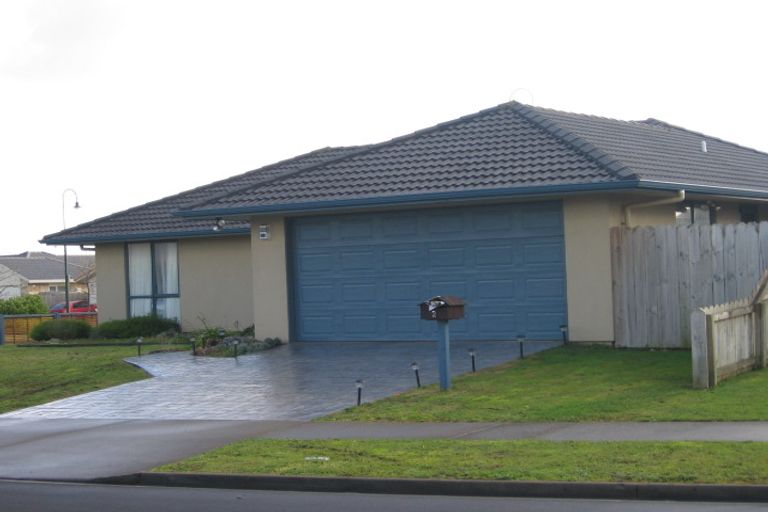 Photo of property in 2 Ballybay Road, East Tamaki, Auckland, 2016