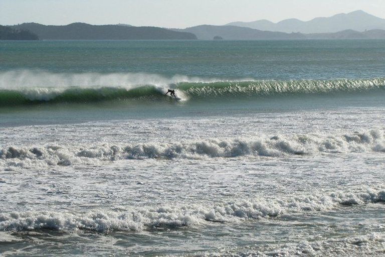 Photo of property in 129 Long Beach Road, Russell, 0202