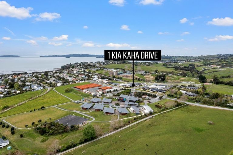 Photo of property in 1 Kia Kaha Drive, Snells Beach, 0920