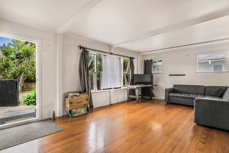 Photo of property in 13 Hyde Street, Manurewa East, Auckland, 2102