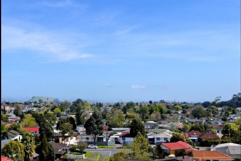 Photo of property in 2/42 Cherry Road, Bucklands Beach, Auckland, 2014