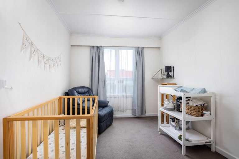 Photo of property in 52 Blake Street, Waitara, 4320