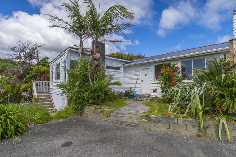 Photo of property in 14 Kowhai Grove, Raumati Beach, Paraparaumu, 5032