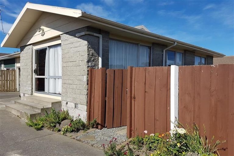 Photo of property in 1/53 Kuaka Crescent, Bromley, Christchurch, 8062