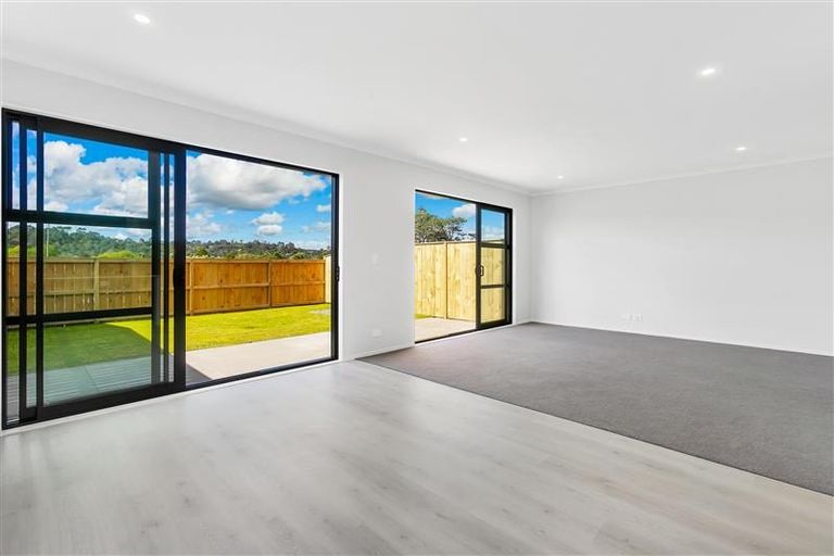 Photo of property in 32 Vincent Mcgrath Crescent, Swanson, Auckland, 0614