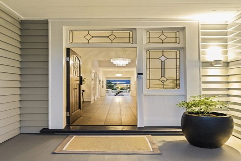 Photo of property in 23 Cheltenham Road, Devonport, Auckland, 0624