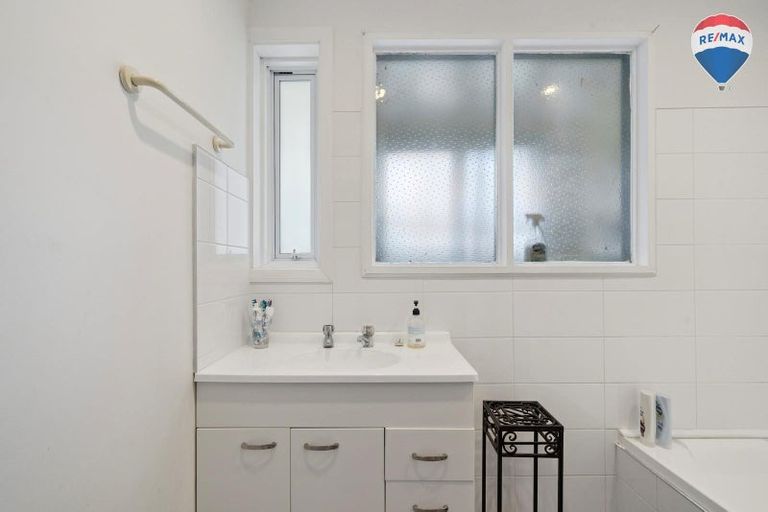 Photo of property in 50 Arahura Crescent, Waitangirua, Porirua, 5024