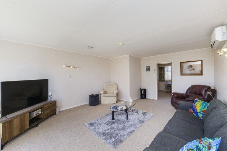 Photo of property in 1/28 Wood Street, Takaro, Palmerston North, 4410