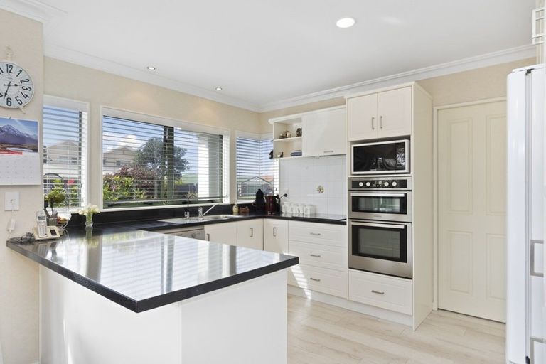 Photo of property in 124 Grenada Street, Mount Maunganui, 3116