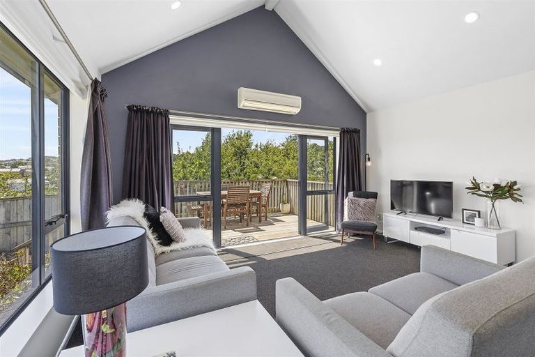 Photo of property in 43a Apple Terrace, Ranui, Porirua, 5024