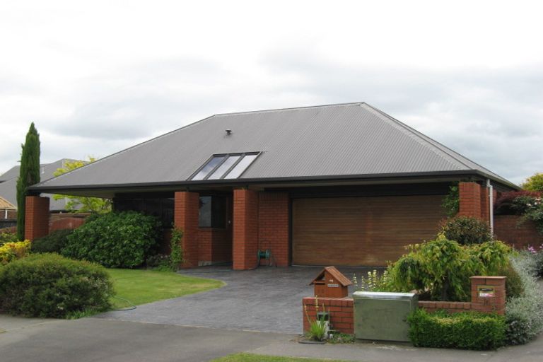 Photo of property in 16 O'connor Place, Burnside, Christchurch, 8053