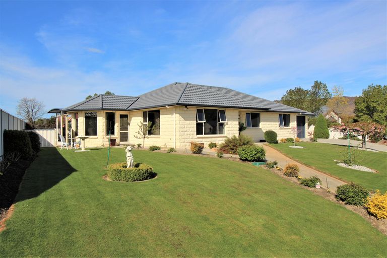 Photo of property in 19 Orchard Drive, Alexandra, 9320