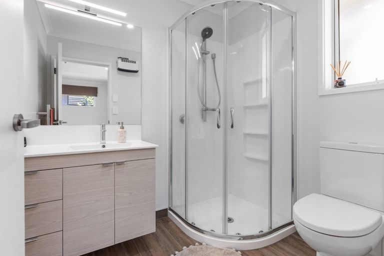 Photo of property in 84 Bert Wall Drive, Omokoroa, 3114