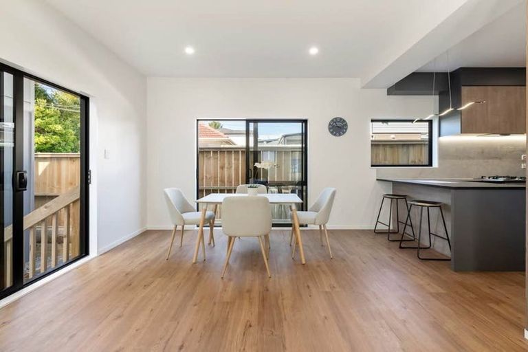 Photo of property in 27a Pah Road, Papatoetoe, Auckland, 2025